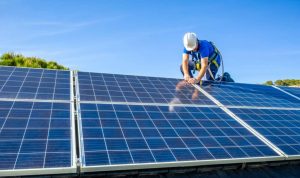 Installation et mise en production des panneaux solaires photovoltaïques à Saint-Nom-la-Breteche